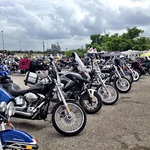 Nana Chou - Bikes lineup to meet Nana Chou